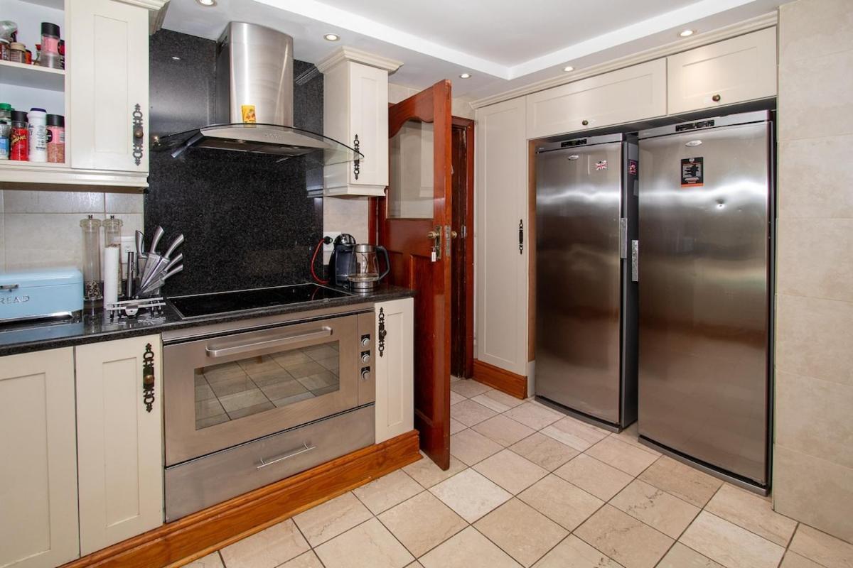 Fresnaye Family 4 Bedrooms No Loadshedding Holiday home Cape Town