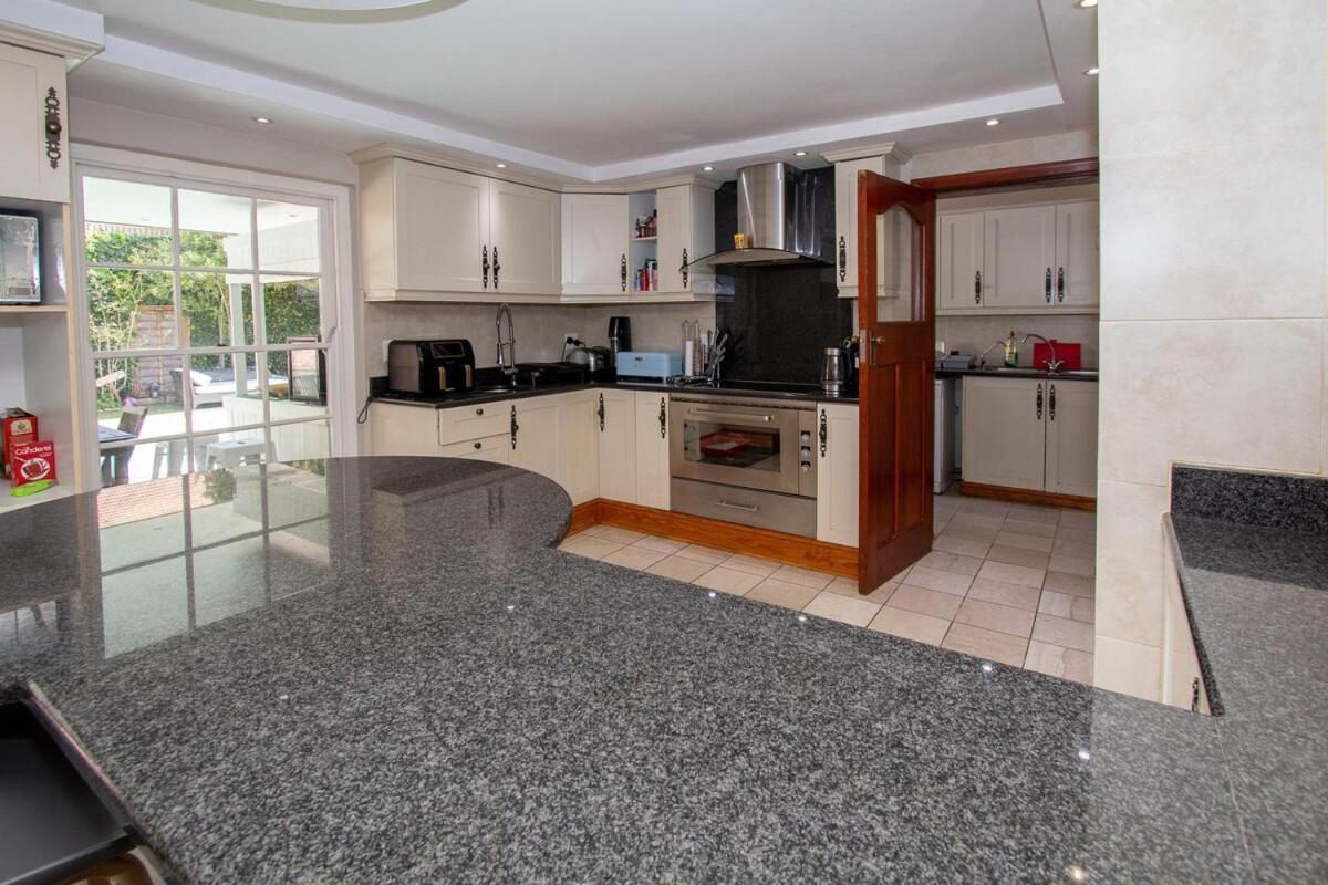 Fresnaye Family 4 Bedrooms No Loadshedding Holiday home