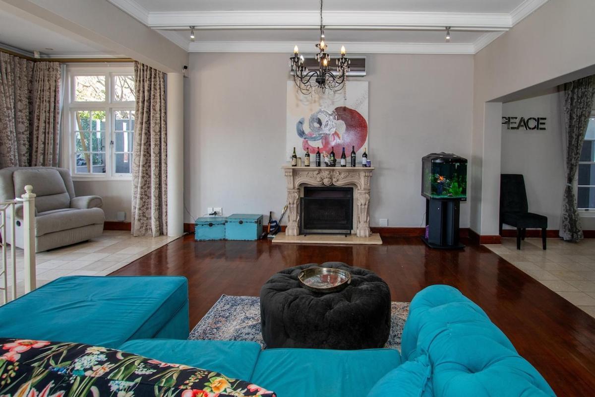 Fresnaye Family 4 Bedrooms No Loadshedding Cape Town