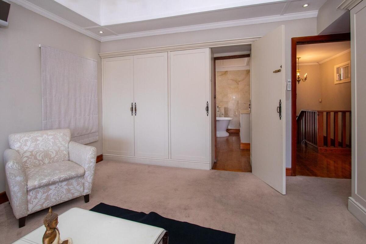 Fresnaye Family 4 Bedrooms No Loadshedding *
