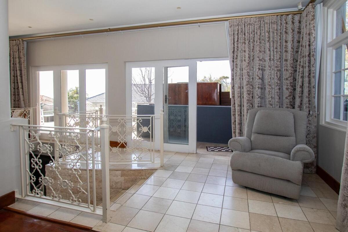 Fresnaye Family 4 Bedrooms No Loadshedding