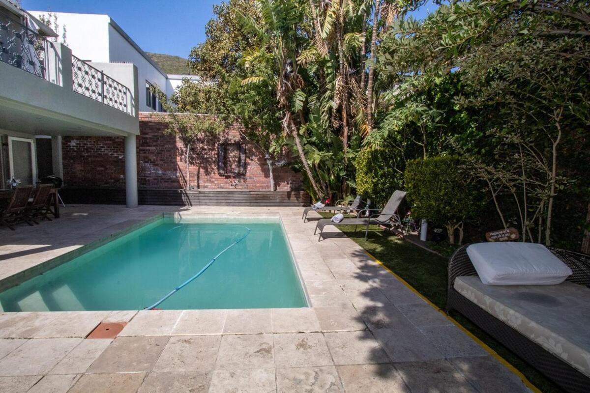Fresnaye Family 4 Bedrooms No Loadshedding Cape Town